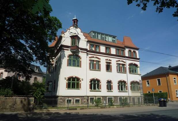 Rechtsanwaltskanzlei mietet Büro in Radebeul bei Dresden