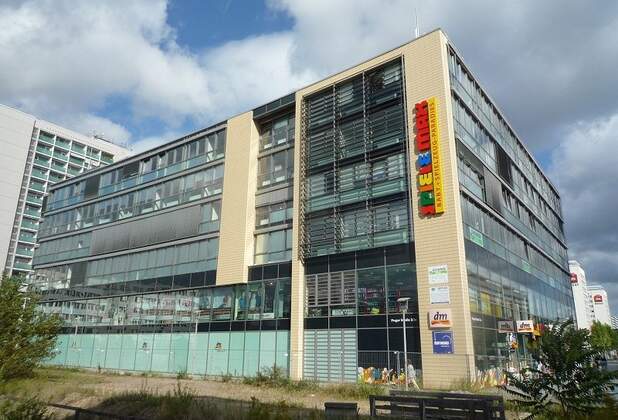 Dienstleister der Energiebranche mietet 1.065 m² Bürofläche im Bürohaus Prager Straße 3 in Dresden an