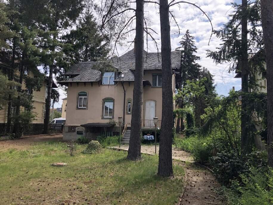 Rückwärtige Ansicht