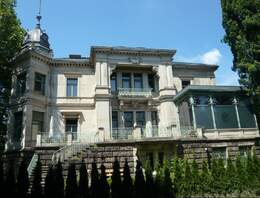 Repräsentative Gewerbefläche in der Puschkin Villa in Dresden zur Miete