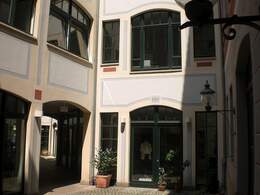 Neuer Mieter in Ladenpassage auf Königstraße in Dresden Neustadt