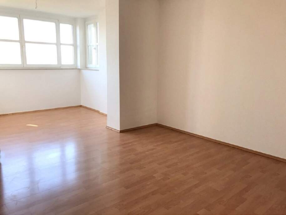 Wohnzimmer mit Wintergarten