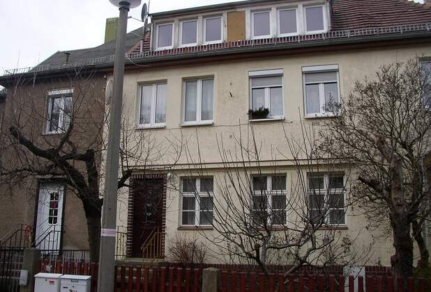 Unsaniertes Reihenmittelhaus in Dresden-Coschütz vermittelt!