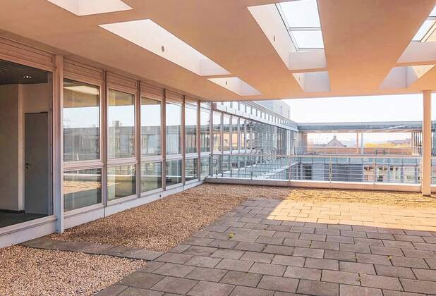 Dresden: Mietvertrag über 275 m² vermittelt