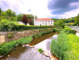 Charmante 4-Raumwohnung mit gemütlichem Balkon und großem Garten in Dohna zur Miete !