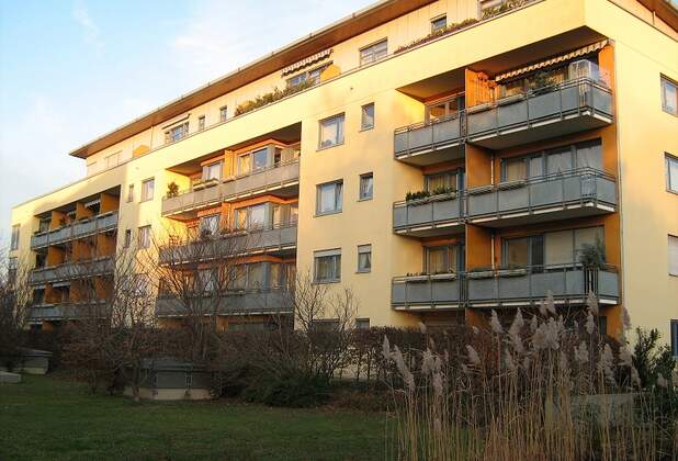 2011 startet mit Vermittlung einer Eigentumswohnung in Dresden