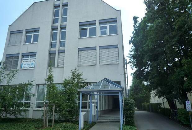 Sehr repräsentatives Penthouse-Büro in Dresden vermietet!