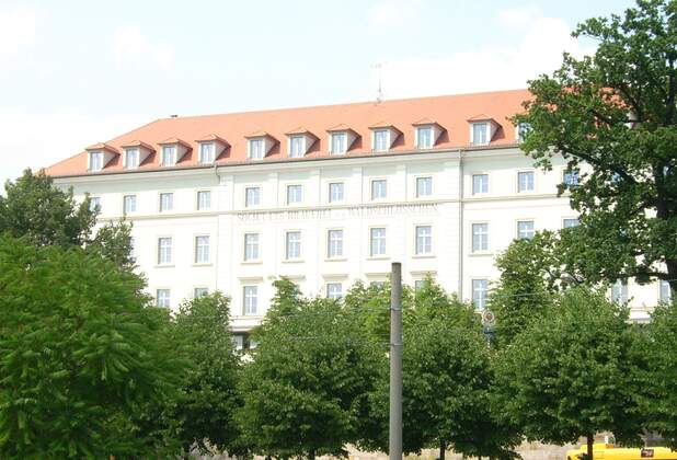 550 m² im Waldschlößchenareal vermietet