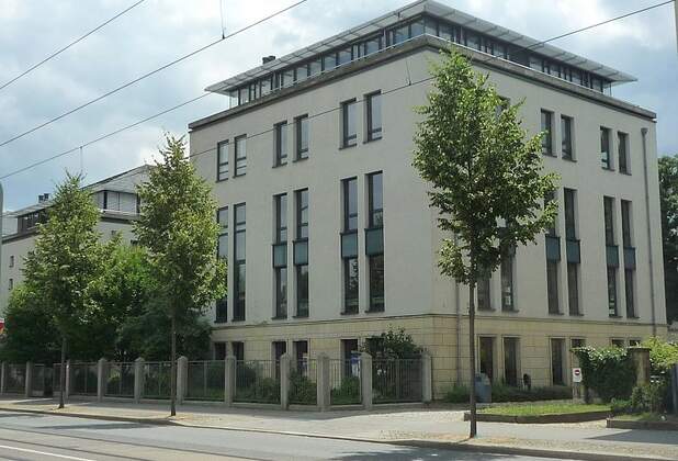 Softwareentwickler mietet Bürogebäude in Dresden am Bahnhof Mitte