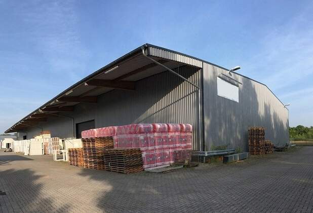 DER IMMO TIP vermittelt in Schwerin 2100 m² Halle an industriellen Anleger - suchen weitere Objekte