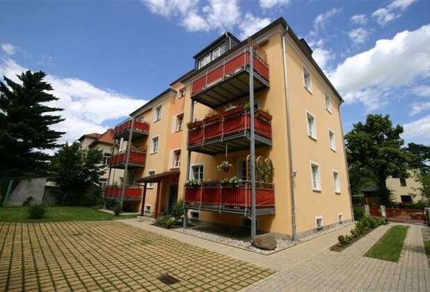 4-ETW in Dresden-Kleinzschachwitz vermittelt