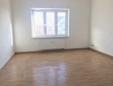 Sanierte 2 Zimmer Dachgeschosswohnung auf dem Sonnenberg zur Miete