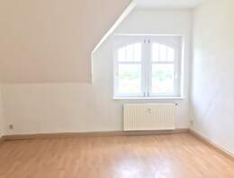 Großzügige 2 Zimmer Dachgeschosswohnung ++ Sonnenberg