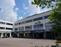 Eingangsbereich ++ rund 108 m² großer Laden innerhalb eines Center zur MIETE