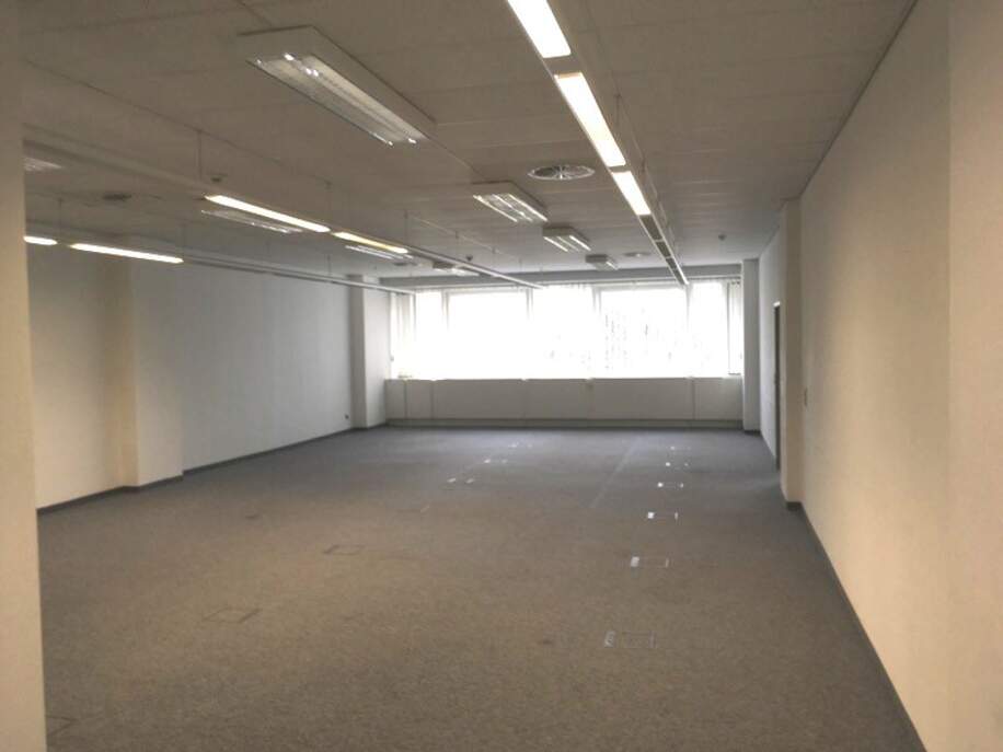 Büro groß