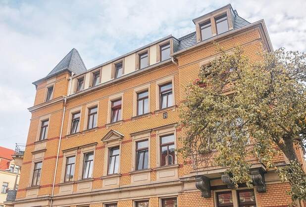 Dresden: DER IMMO TIP vermittelt Kaufvertrag zu Wohn- und Geschäftshaus