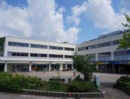 Einkaufscenter im Dresdner Norden + 260 m² Gewerbefläche zur MIETE