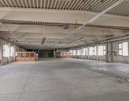 ca. 3.800 m² Hallenfläche im Gewerbegebiet nahe Flughafen Dresden zu vermieten