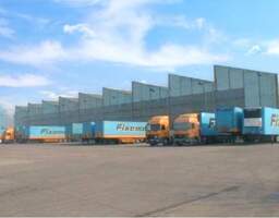 11.900 m² Hallenfläche + 9.000 m² Freifläche in Autobahnnähe zur Miete