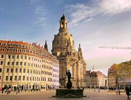 Laden in direkter Umgebung der Frauenkirche in Dresden zur Miete