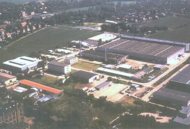 Pressemitteilung - DER IMMO TIP vermittelt Schenker Deutschland AG  weitere 6.000 m² Hallenfläche in Dresden