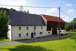 Bauernhaus mit großer Scheune in der Nähe von Pirna vermittelt!