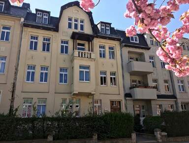2 Zimmerwohnung mit EBK und Balkon und Garten in Altendorf zur Miete