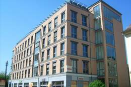 Werbeagentur mietet 305 m² große Penthouse-Büroetage in Dresden