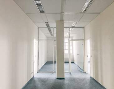 Autobahnnahes Büro zur Miete +++ 290 m² innerhalb Bürohaus in Kesselsdorf