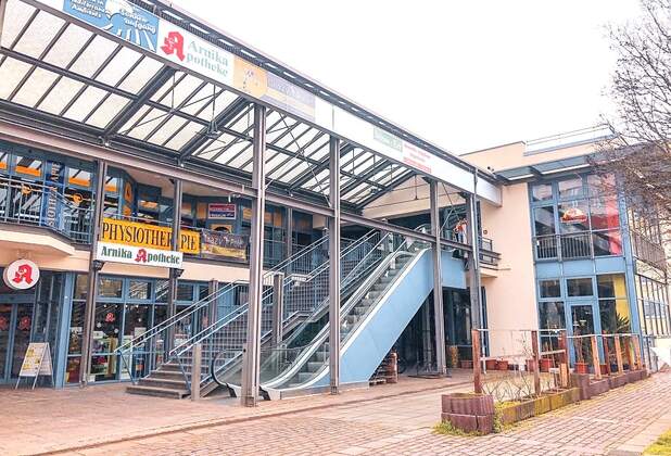 Dresden: Vermietung von 134 m² Ladenbüro an EWTO Schule