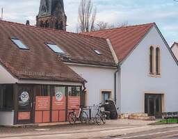 245 m² Gewerbefläche im Stadtteilzentrum LEUBEN zur Miete