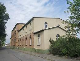 Firmensitz hinter nostalgischer Klinkerfassade - Bürogebäude in ruhiger Lage