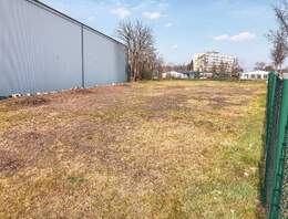 Freifläche mit rund 1.700 m² im Industriegebiet in Dresden Nord zur Miete