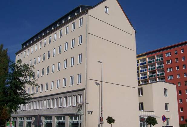 DER IMMO TIP - vermittelt ca. 300 m² Bürofläche am Chemnitzer Stadtbad