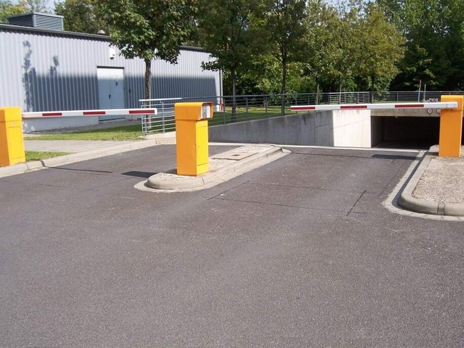 Tiefgaragenzufahrt